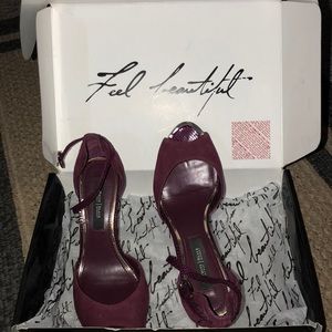 Black Market | White House heels